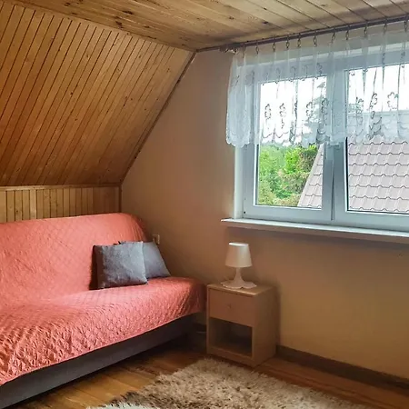 2 Bedroom Beautiful In Casa de Férias