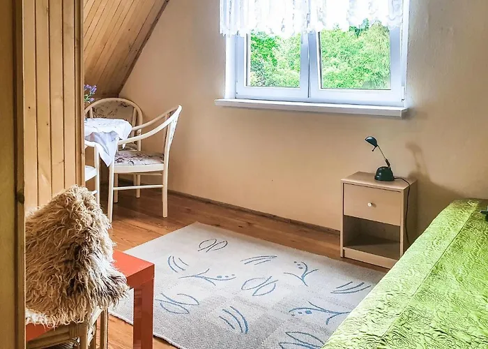 2 Bedroom Beautiful In Dominikowo